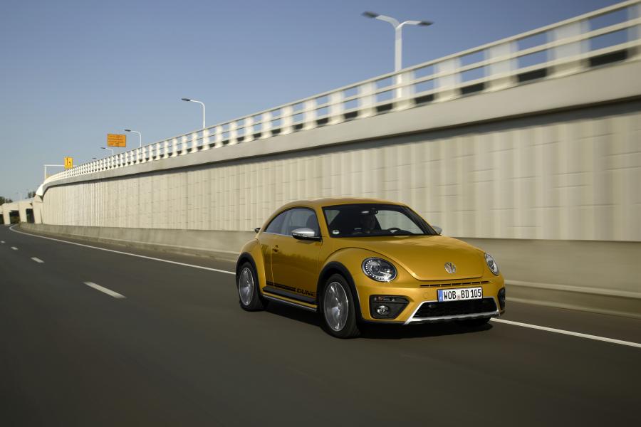  Volkswagen Beetle Dune 2016 года  (фото 13 из 18)